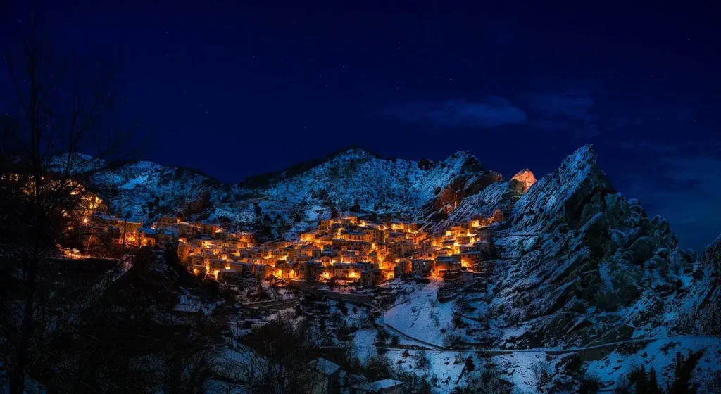 Winter Drawing Ideas: Creative and Cozy Art Projects for the Cold Season 2024/2025 5 winter drawing ideas: Castelmezzano at night in the winter