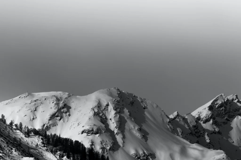 Winter Drawing Ideas: Creative and Cozy Art Projects for the Cold Season 2024/2025 2 Winter drawing ideas: Mountains in grey