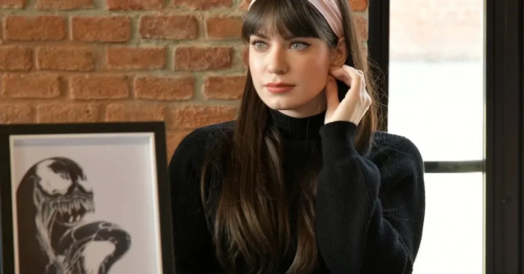 Drawing Hairstyles Ideas: Inspiration for Sketching Trendy Hairdos 2024 13 woman with bangs as drawing hairstyles ideas