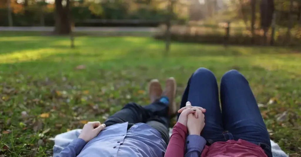 100 Couple Drawing Ideas: Heartfelt Inspirations to Draw 2024 4 holding hands in a park as couple drawing ideas