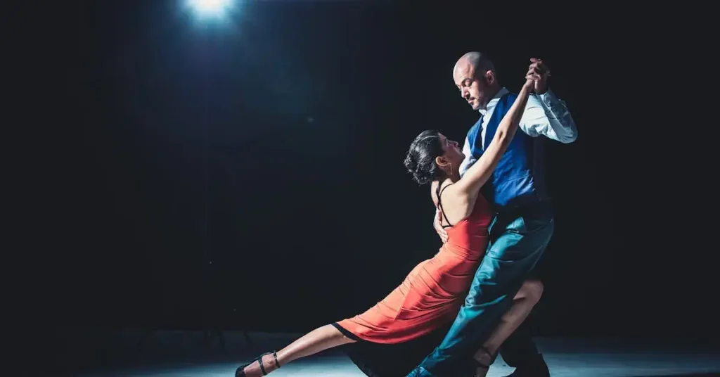 100 Couple Drawing Ideas: Heartfelt Inspirations to Draw 2024 11 a dancing couple as couple drawing ideas