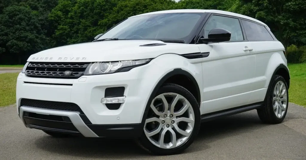 100+ Amazing Car Drawing Ideas To Rev Up Your Sketchbook! 5 car drawing ideas range rover