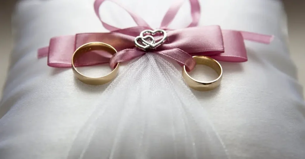 Wedding Anniversary Drawing Ideas to Capture Your Love Story 3 Wedding Anniversary Drawing Ideas with rings
