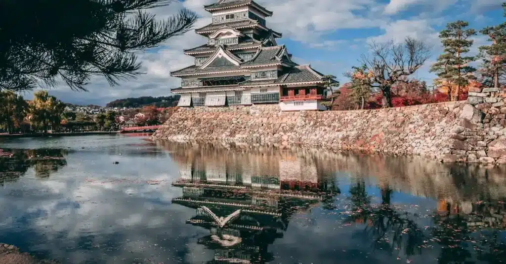 Feel the Spirit: 100 Samurai Drawing Ideas That Bring History to Life! 2 samurai drawing ideas