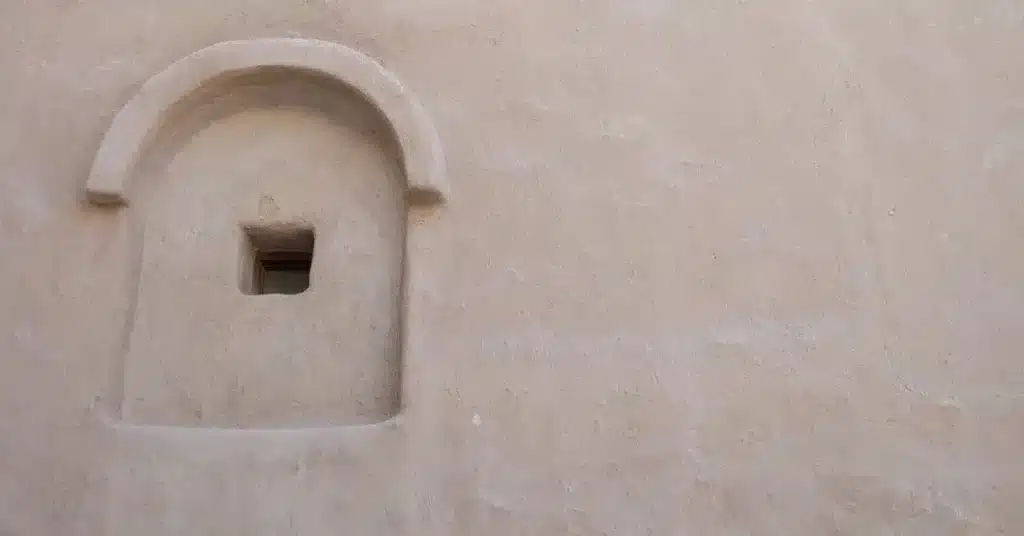 100 Minimalistic Drawing Ideas That Anyone Can Master (Even You!) 8 minimalistic drawing ideas old stone window