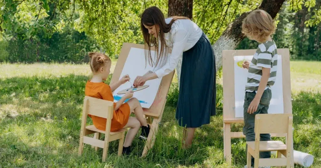 200+ Drawing Ideas for Children So Fun They’ll Forget About Screens! 5 Drawing Ideas for Children outside